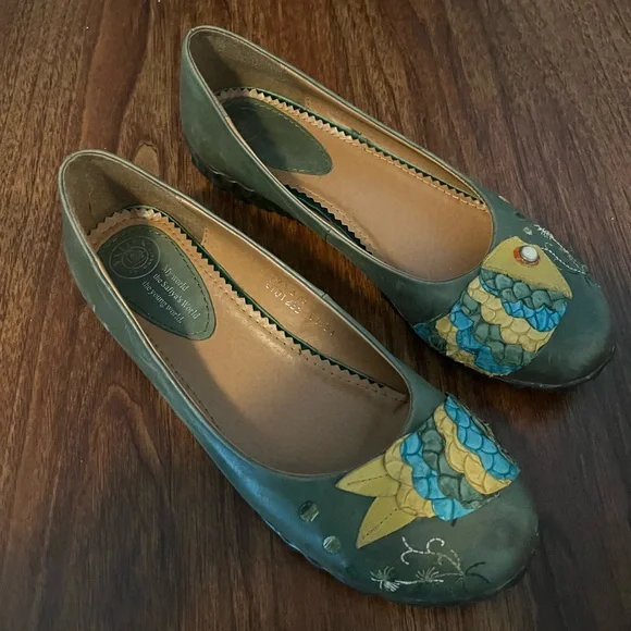 Super cute ballet flats with fish pattern. Safiya size 24cm (women’s 7 narrow). - Picture 2 of 6
